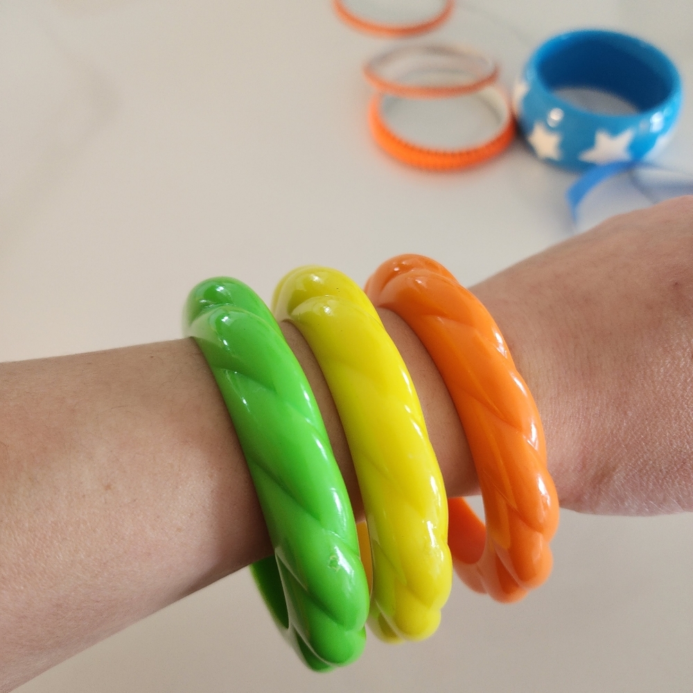 Set of 3 Resin Bangle Bracelets Green Orange Yellow
